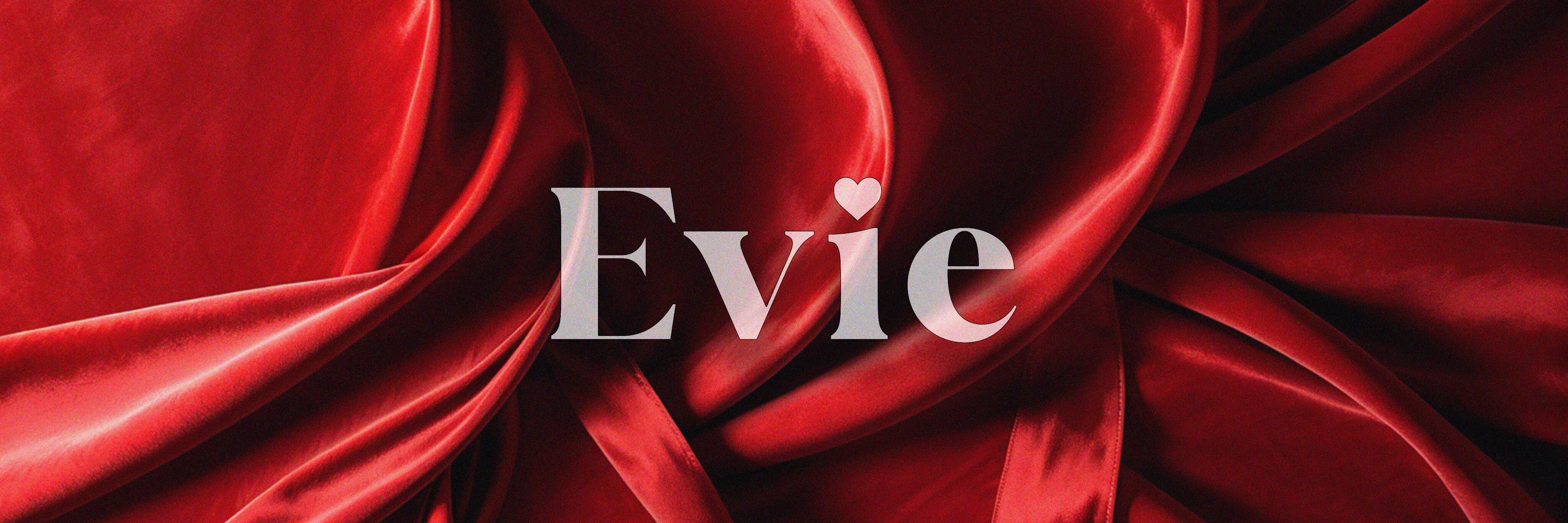 lovelyeviexoxo
